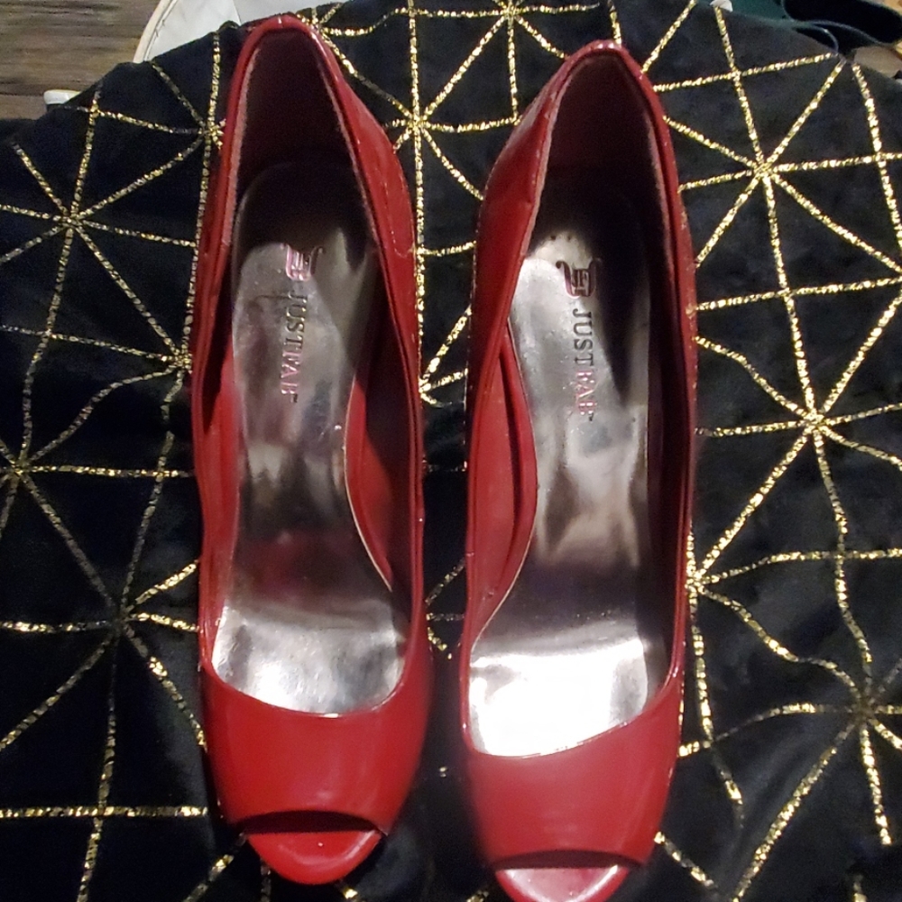 Just Fab Platform Pumps